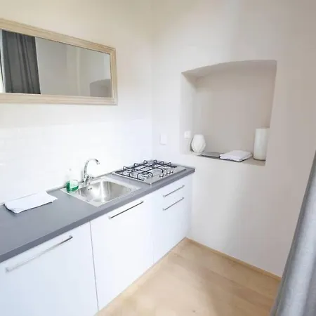 Apartment Keys Of Italy - Albero 15 Small - Train Station For Couples 2nd Floor *