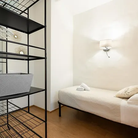 Keys Of Italy - Albero 15 - Big And Small By Train Station 2nd Floor