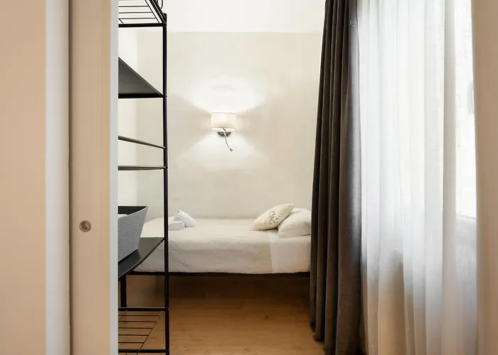 Keys Of Italy - Albero 15 - Big And Small By Train Station 2nd Floor Apartament Florencja